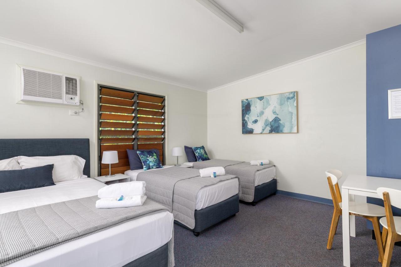 Tin Can Bay'S Sleepy Lagoon Motel מראה חיצוני תמונה