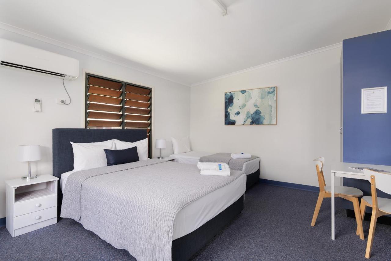 Tin Can Bay'S Sleepy Lagoon Motel מראה חיצוני תמונה