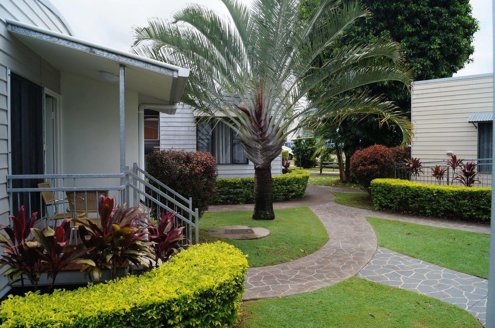Tin Can Bay'S Sleepy Lagoon Motel מראה חיצוני תמונה